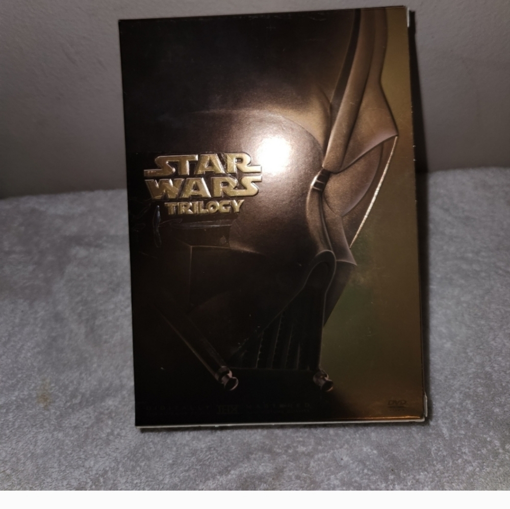 Vintage Star Wars Darth Video Golden Case DVD set